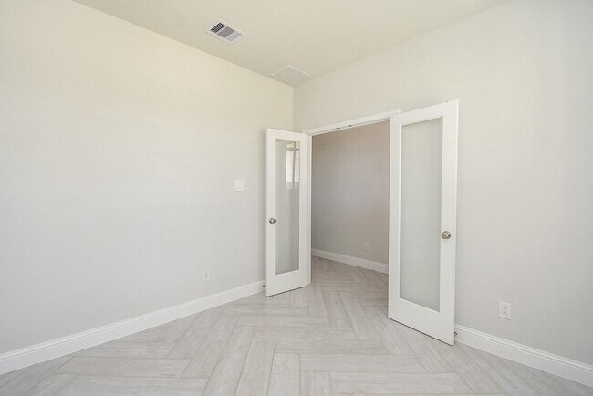 Photo - 2323 Birch View Ln