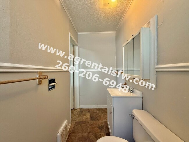 Photo - 1711 W Main St Unidad #1