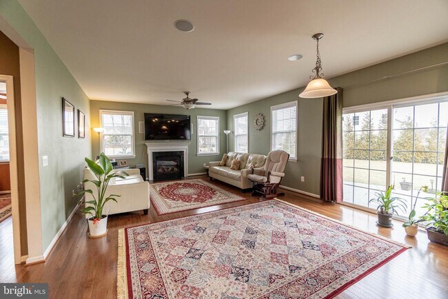 Photo - 21934 Blackheath Way