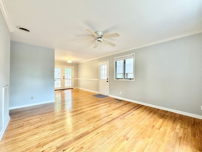 Photo - 1600 Piper Pl