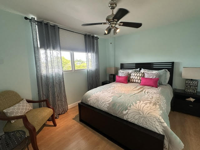 Photo - 110 Royal Pk Dr Unidad 4c