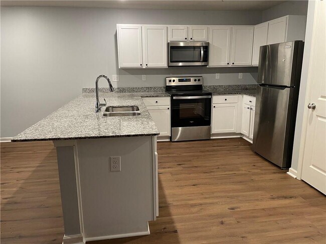 Photo - 38 Oxford Ln