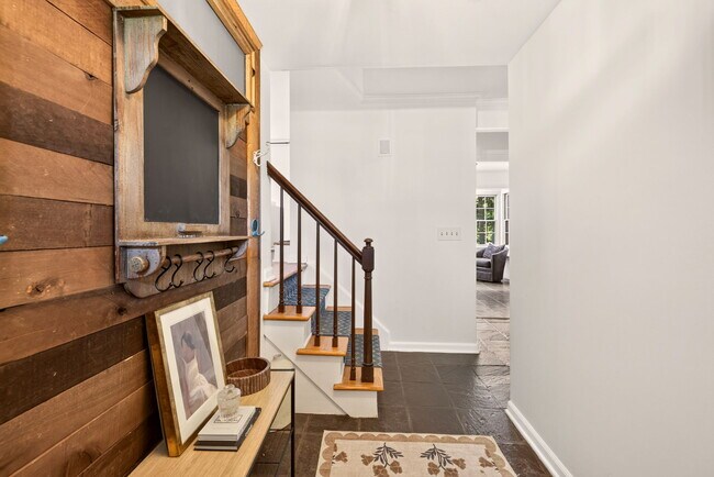 Photo - 218 East St