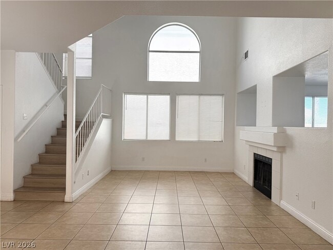 Photo - 2528 Silver Shadow Dr