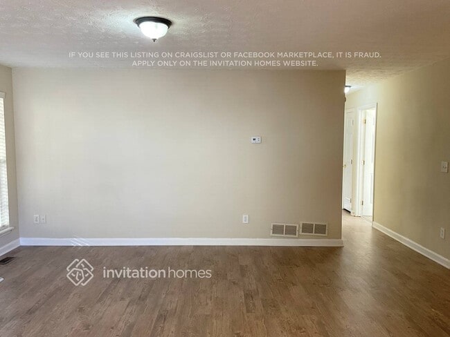 Photo - 580 Saddle Path Bend