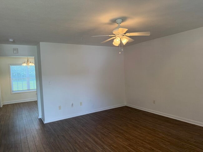 Photo - 640 Date Palm Cir