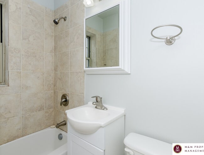 Photo - 1000 - 1010 North Blvd