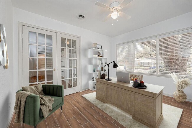 Photo - 3306 Blue Bonnet Blvd