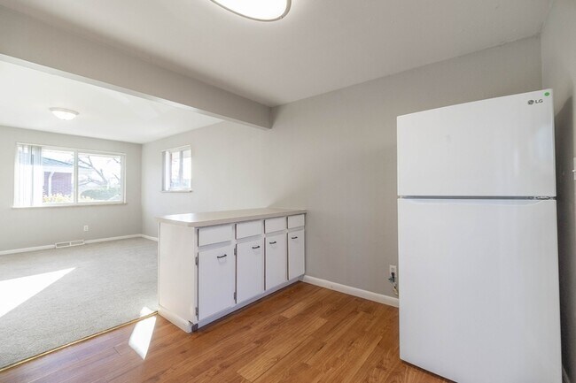Photo - 1648 Routt St
