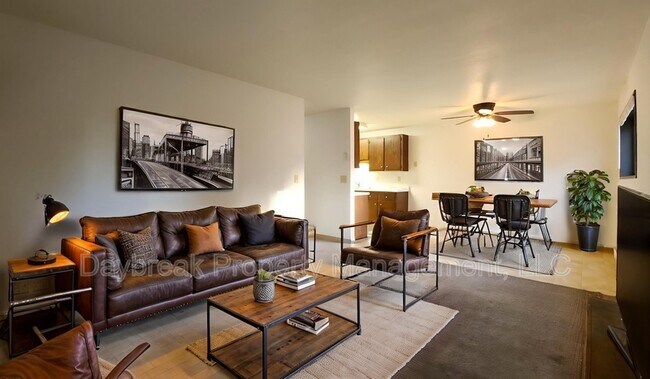 Building Photo - 507 11th St S