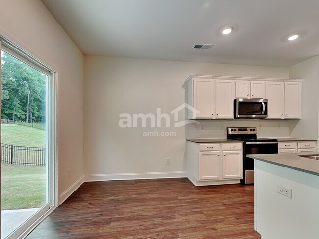 Photo - 633 Rivermist Dr