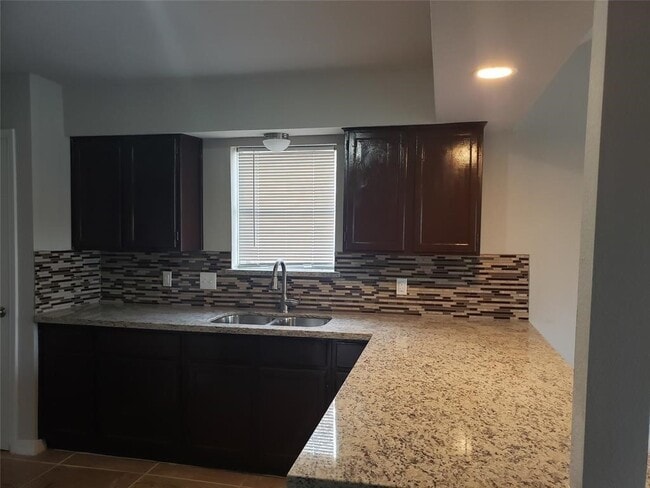 3304 Sandpiper Dr