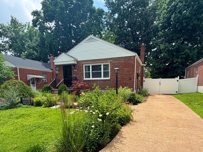 Photo - 2315 Hill Ave