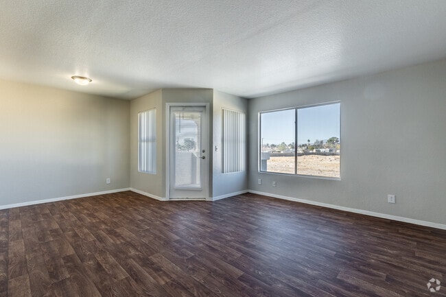 1 BR, 1 BA - 718 SF