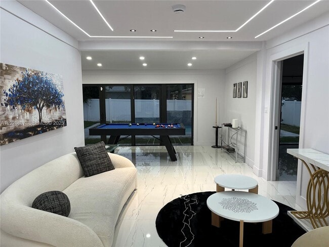 Photo - 39 SE 7th St