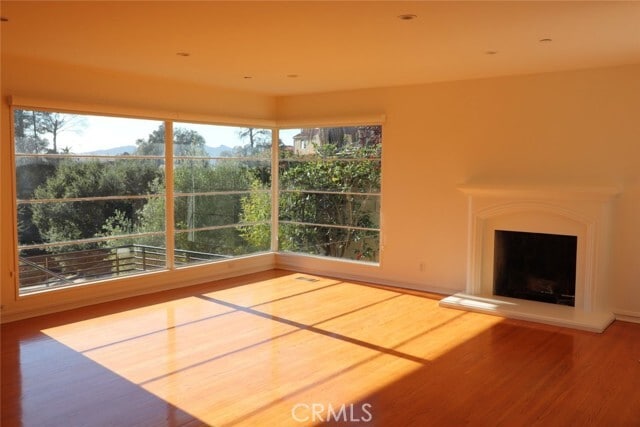 Photo - 703 Luton Dr