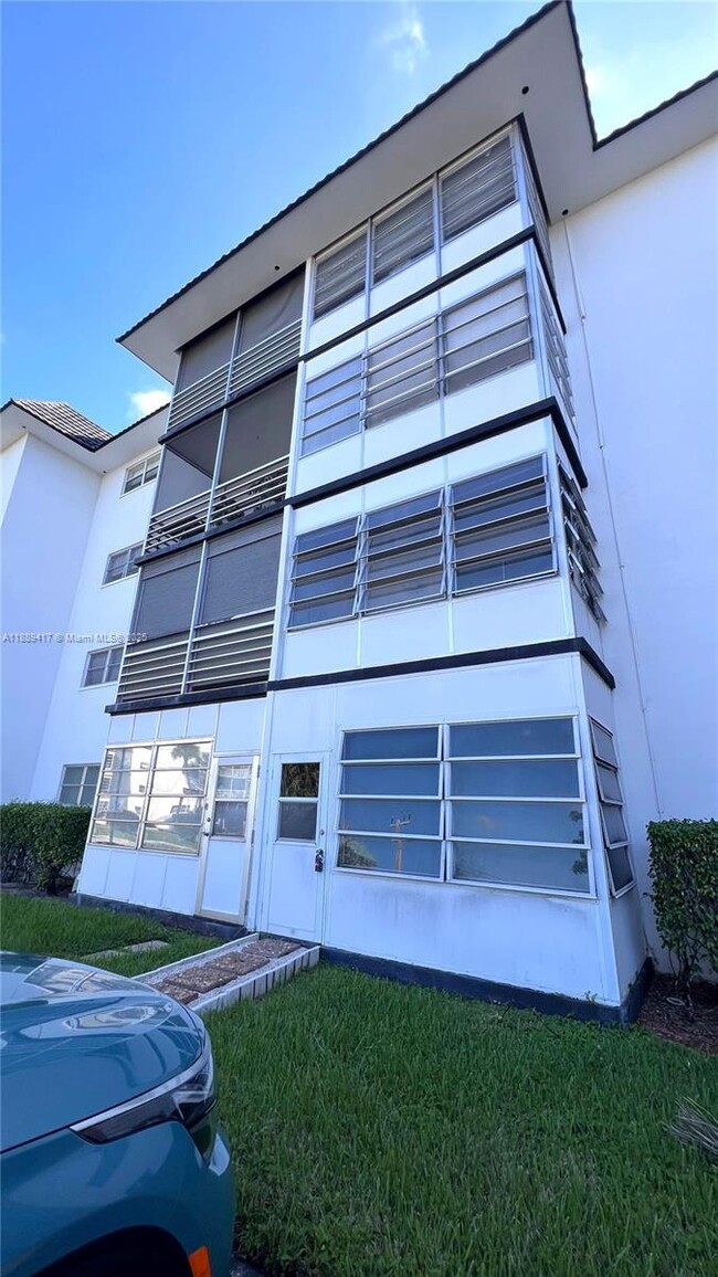 Photo - 4740 NW 21st St Unit 109