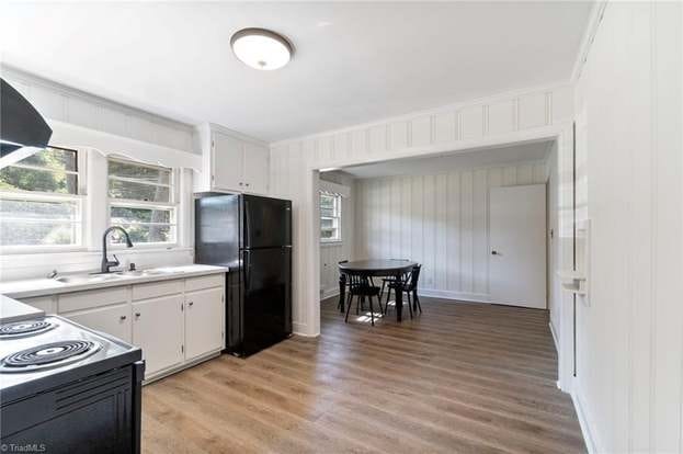 Photo - 9 Hawthorne Ln