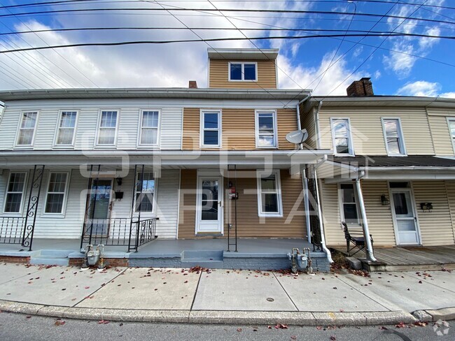 Building Photo - 18 Fulton St Rental