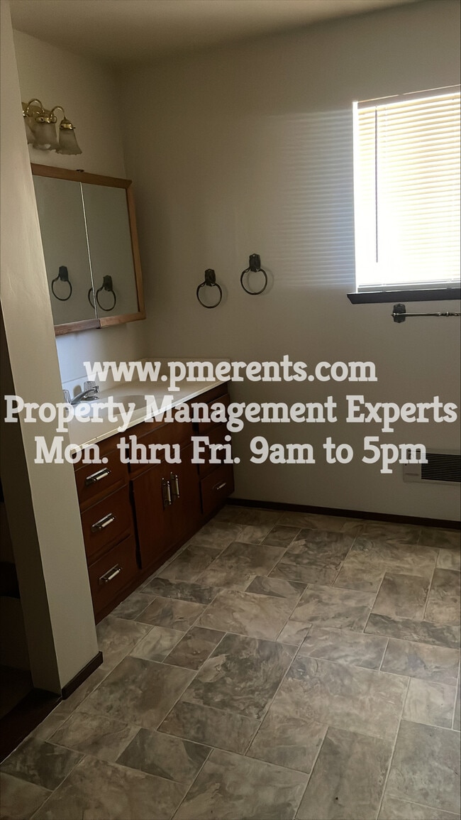 Photo - 22451 CA-120