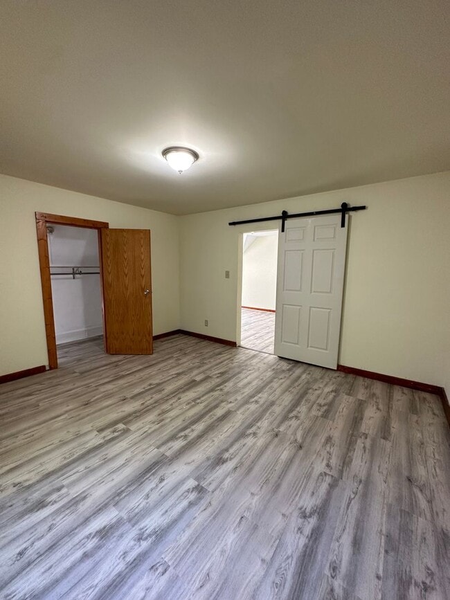 5347 N Sherman Blvd Unit 5347 N Sherman Blvd (Upper Unit)