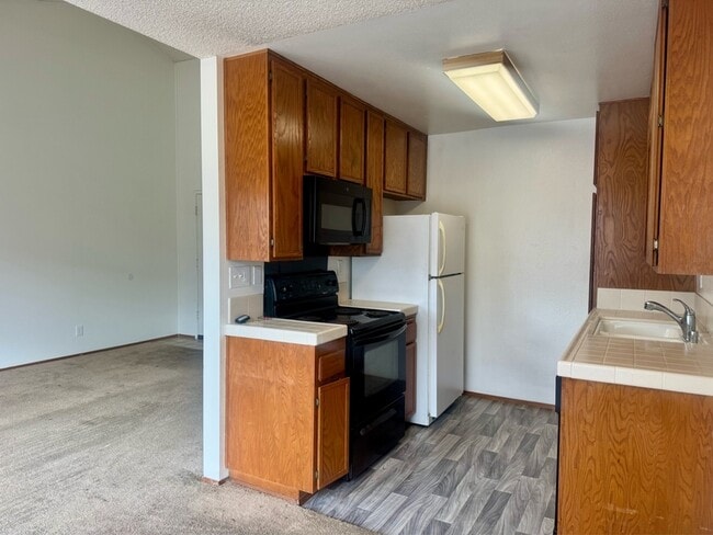 Photo - 5655 Riley St Unidad 208