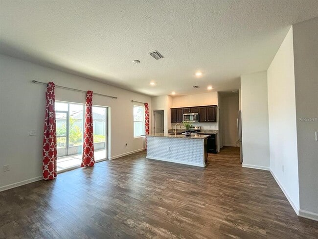 Photo - 4005 Spruce Creek Dr