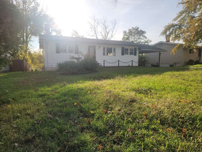 Photo - Completely Rehabbed Home in Oakville Schoo...