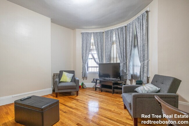 872 Huntington Ave Unit 1