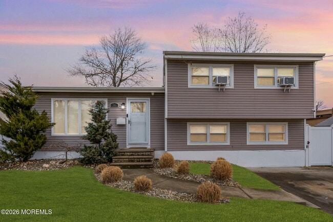 Building Photo - 56 Grace Dr