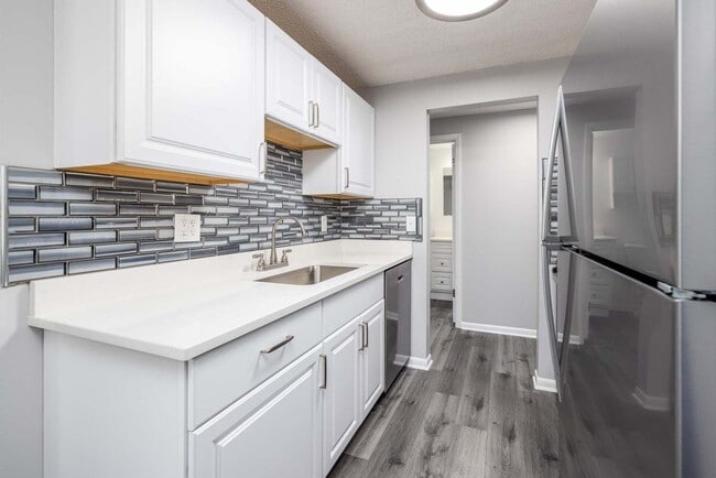 Photo - Pennwood Apartments