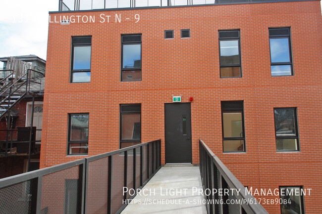 Photo - Stunning 2 bedroom 2 Storey Unit with Private Roof Top Balcony Unité 9