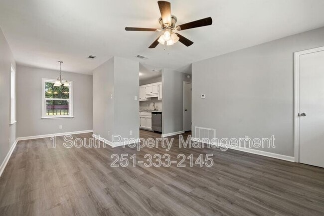 Photo - 1725 Harbor Dr E