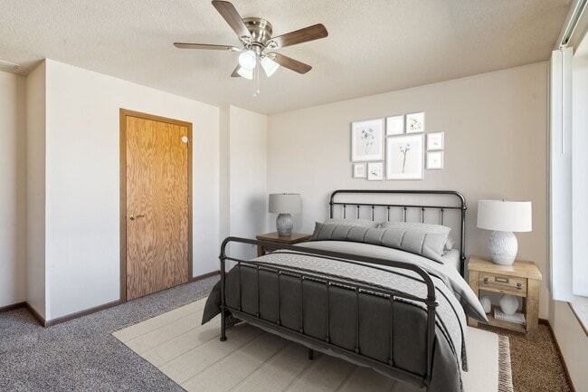 Two Bedroom C - 2 Bed / 2 Bath - 1,200 Sq.Ft.