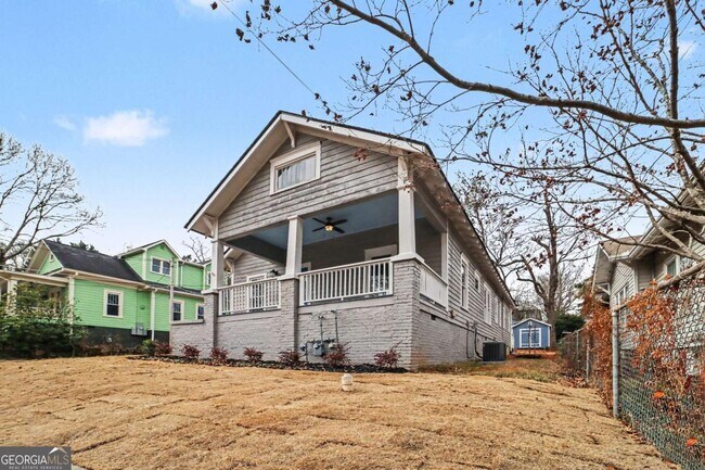 Photo - 202 Lansdowne Ave