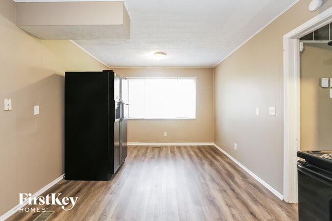 Photo - 3223 Vincz Dr