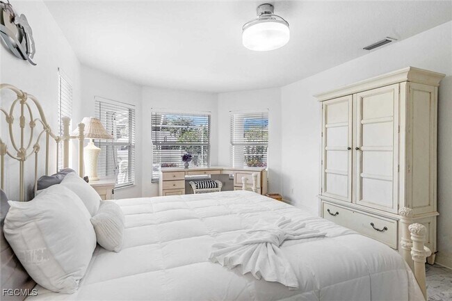 Photo - 310 SE 47th St