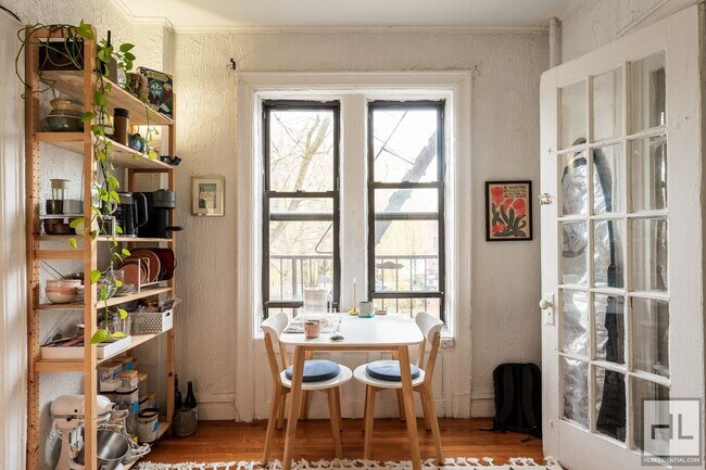 Photo - 15 STREET Unidad 14