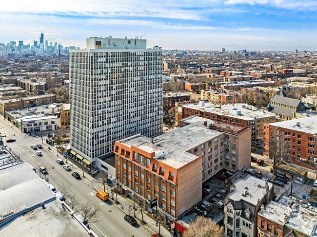 Building Photo - 2424 N.Clark Rental