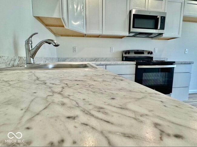 Photo - 1054 Ave E St