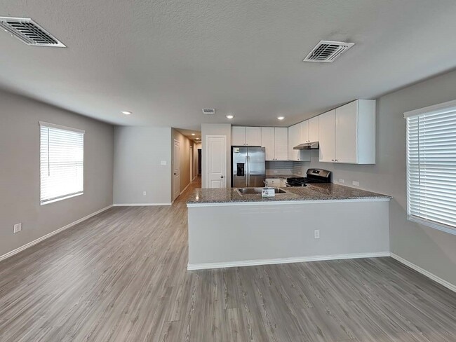 Photo - 5437 Verdugos Pl