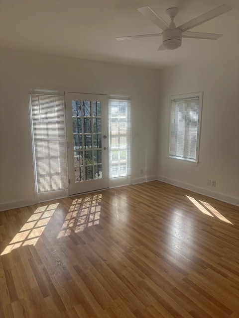 Sala de estar - 1937 1/2 S Harcourt Ave