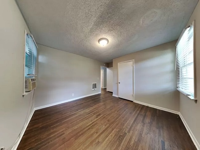 Photo - 718 26th Ave N