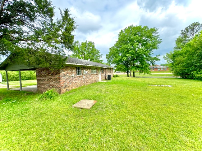 Photo - 358 Center Rd