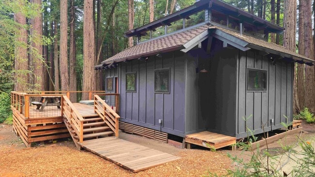 Building Photo - Beautifully Remodeled Sanctuary Nestled On... Rental