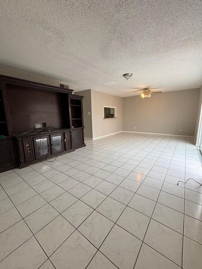 Photo - 2710 Briarhurst Dr Unit 5