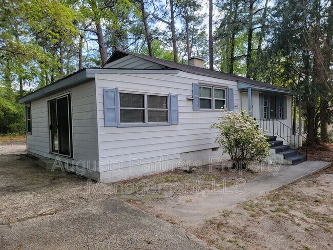 Photo - 2826 Thomas Ln