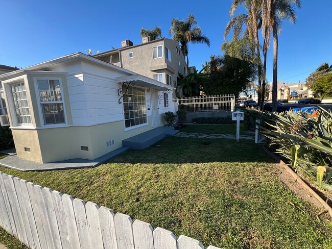 Photo - 2567 S Sepulveda Blvd Unidad 2567