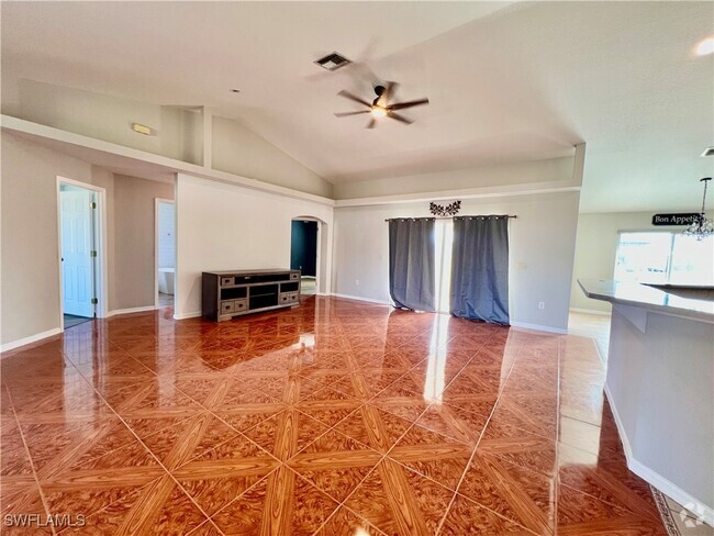Building Photo - 1417 NE 4th Pl Rental