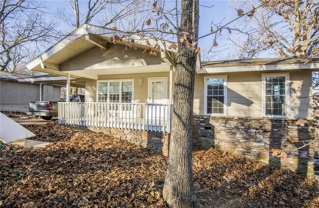 Photo - 11 Bromwich Ln